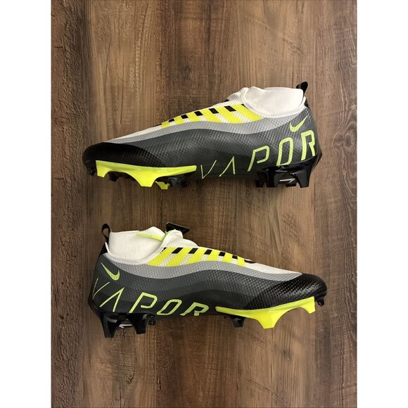 Nike Men Size 12 Vapor Edge Pro 360 Football Cleats Black Grey Volt DQ3670-071 - Picture 2 of 7